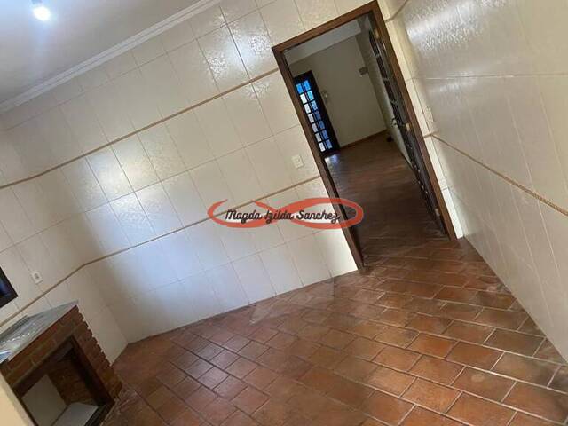 Sobrado para Venda em Ferraz de Vasconcelos - 4
