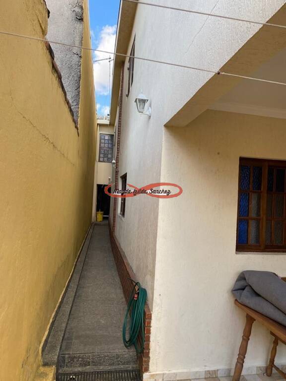 Casa à venda com 3 quartos, 177m² - Foto 21