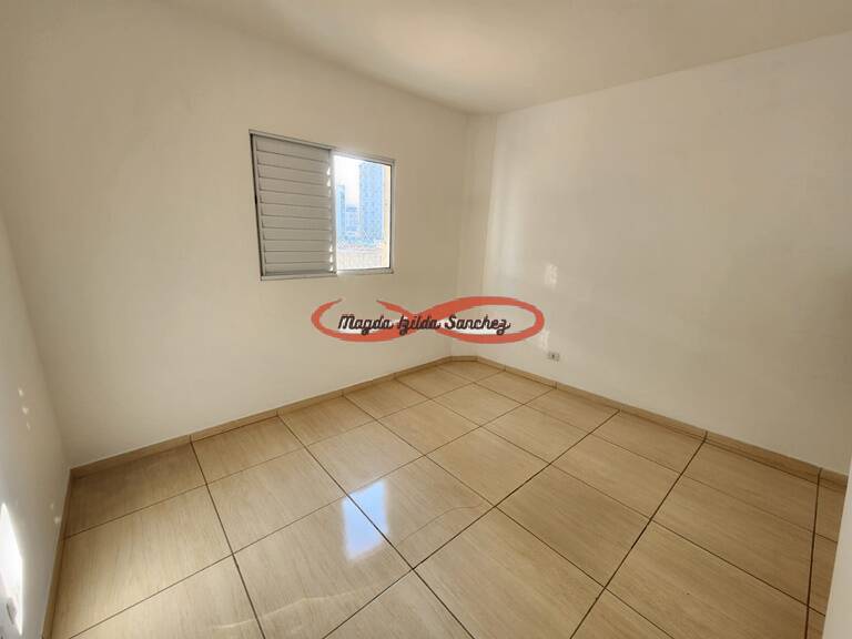 Casa para alugar com 3 quartos, 180m² - Foto 2
