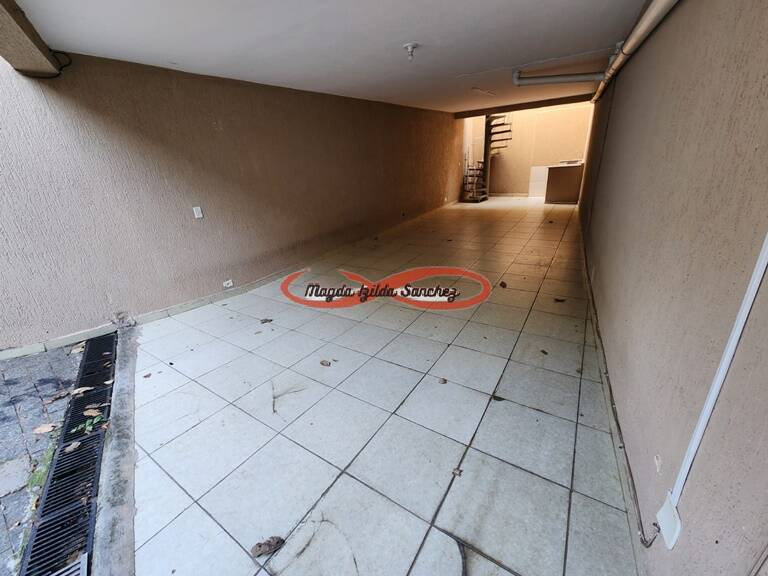 Casa para alugar com 3 quartos, 180m² - Foto 20