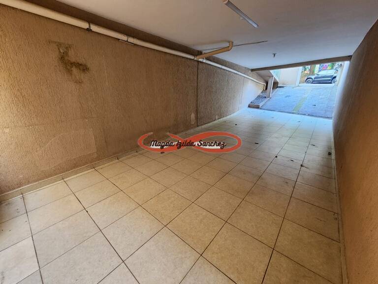 Casa para alugar com 3 quartos, 180m² - Foto 10