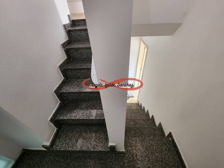 Casa para alugar com 3 quartos, 180m² - Foto 4