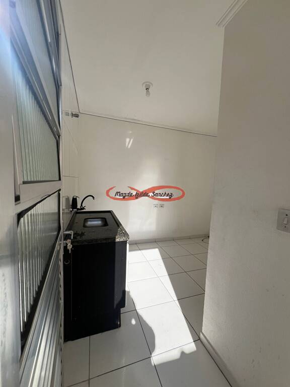 Casa de Condomínio para alugar com 1 quarto, 28m² - Foto 4