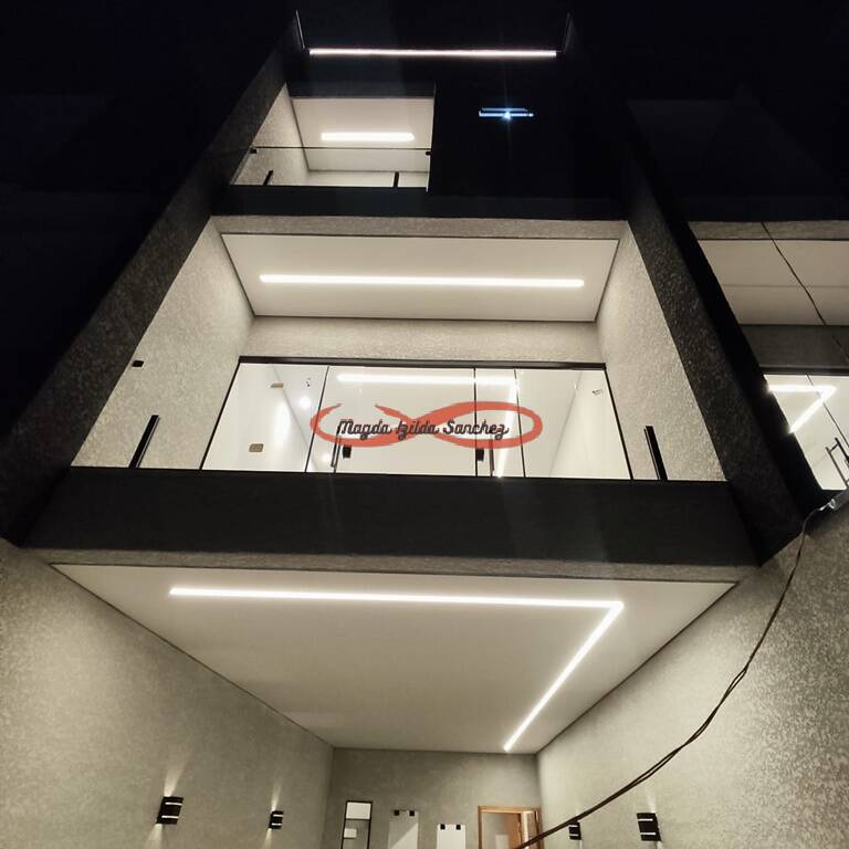 Casa, 3 quartos, 168 m² - Foto 2